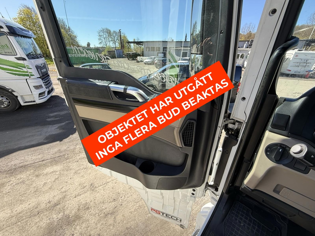 MAN TGX 26.580 long-haul box truck - 2017 | Närko | Zepro | Repair project
