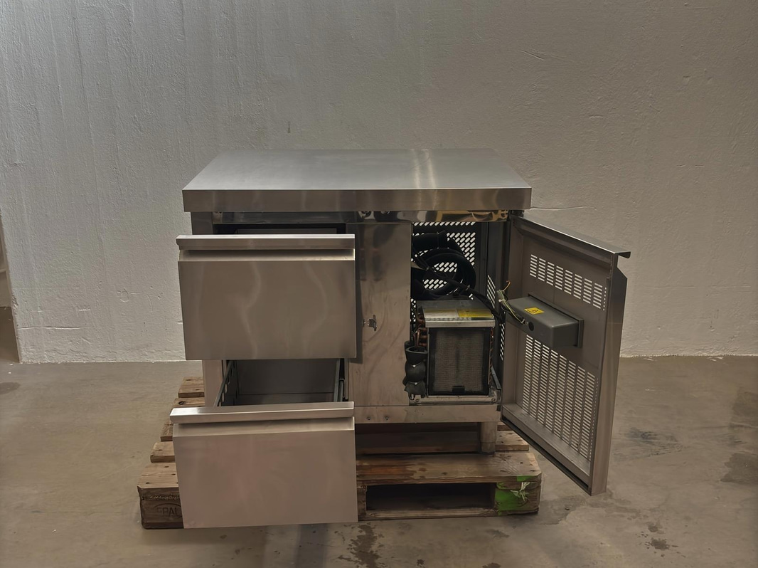 Kökbörsen refrigerated counter