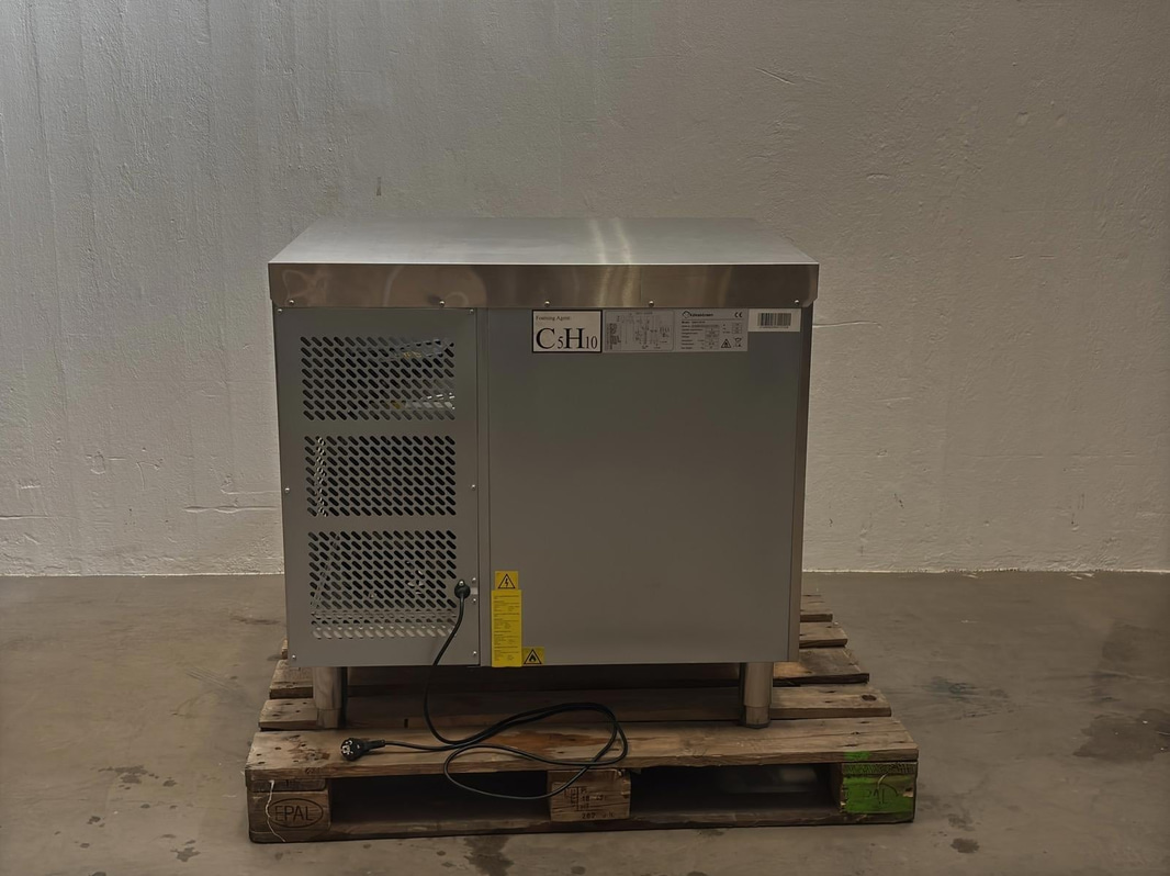 Kökbörsen refrigerated counter