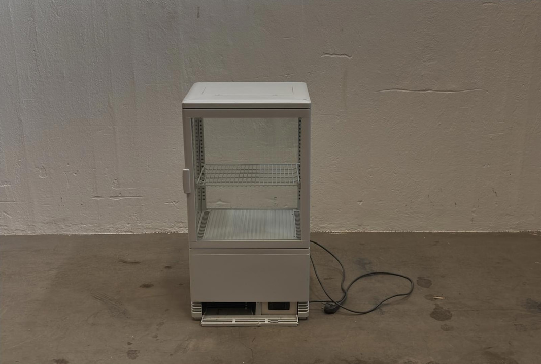 Countertop display cooler, white
