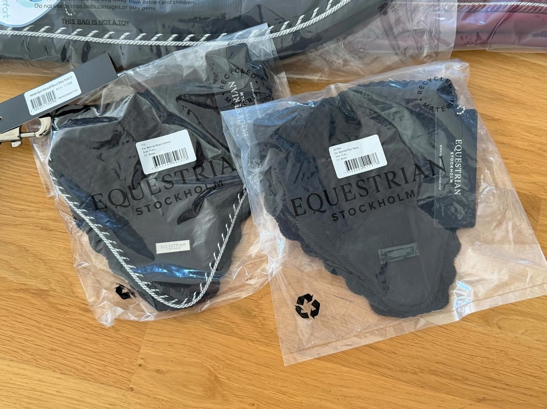 Riding accessories - 2 saddle pads and 2 ear bonnets, Equestrian Stockholm