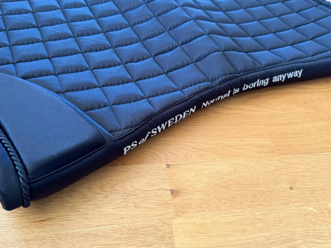 Riding equipment - saddle pad, rain rug and 2-pack of cooling wraps, Hansbo Sport/ PS of Sweden