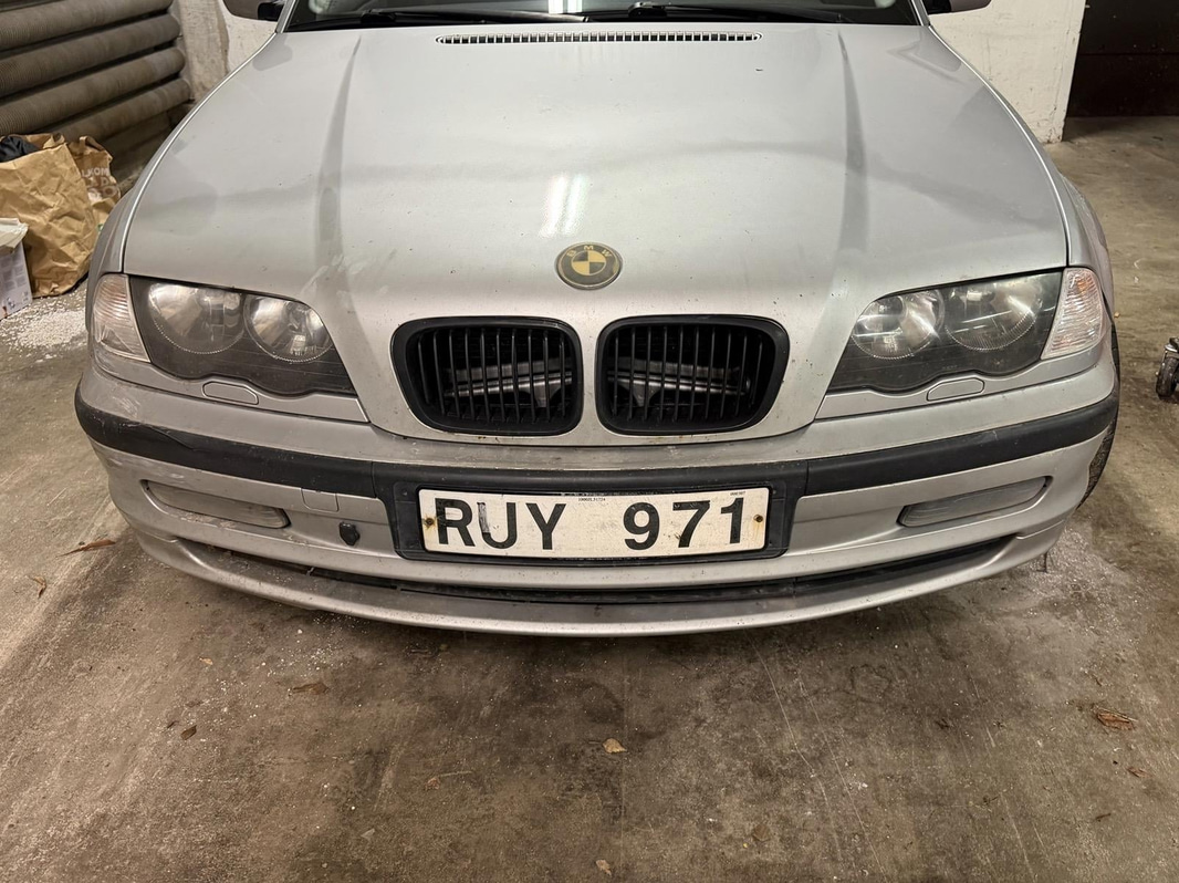 BMW 320 TOURING MJ00 -2000 | Reparations / reservdelsobjekt