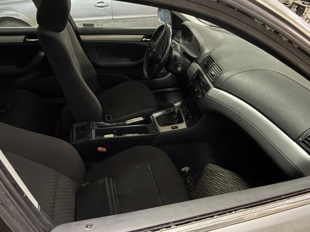 BMW 320 TOURING MJ00 -2000 | Reparations / reservdelsobjekt