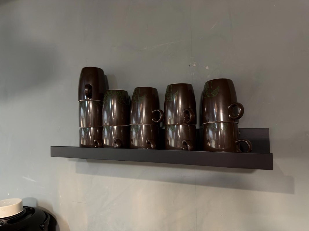Glas, porslin, bestick, köksutrustning m.m. Stort Parti