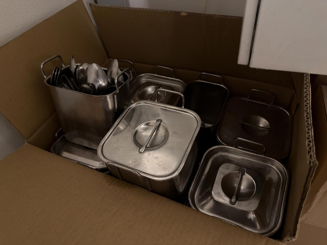 Glas, porslin, bestick, köksutrustning m.m. Stort Parti