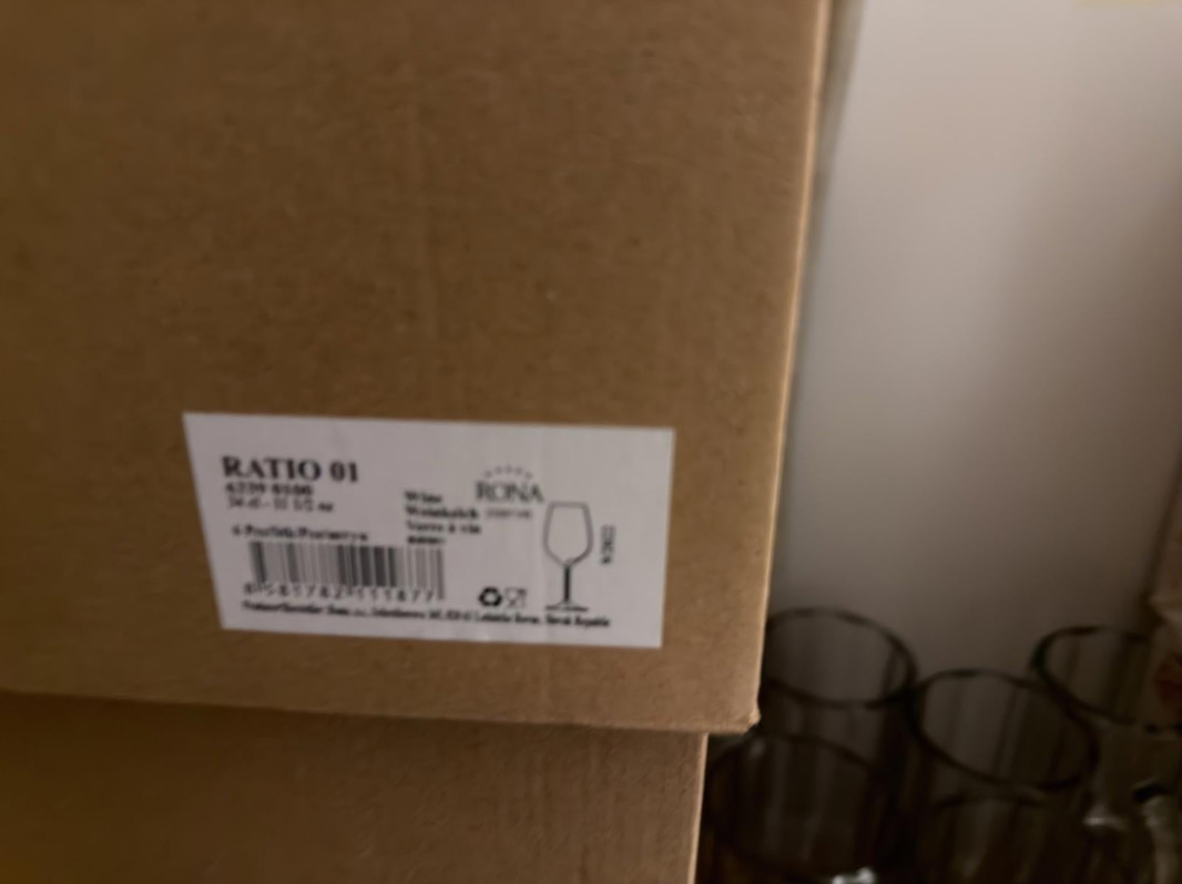 Glas, porslin, bestick, köksutrustning m.m. Stort Parti