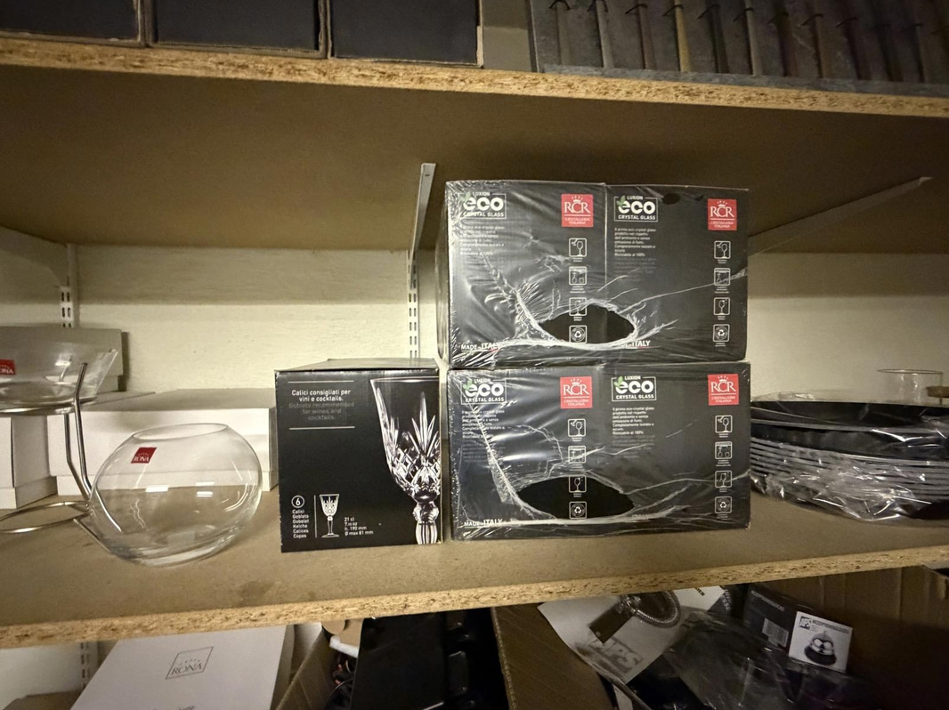 Glas, bestick, srivbord m.m.