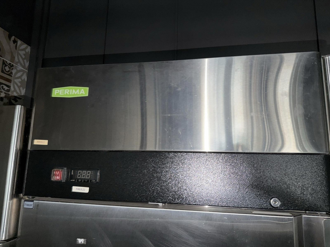 Frys Perima MBF8113, 670 l