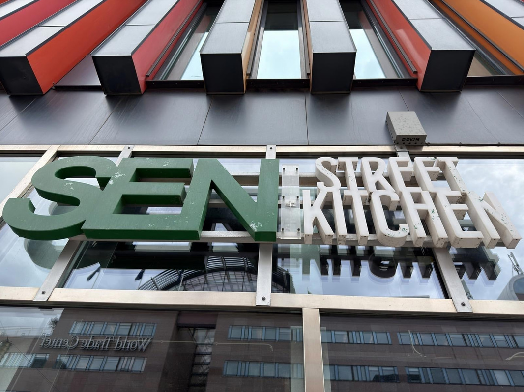 Skylt SEN, Street Kitchen
