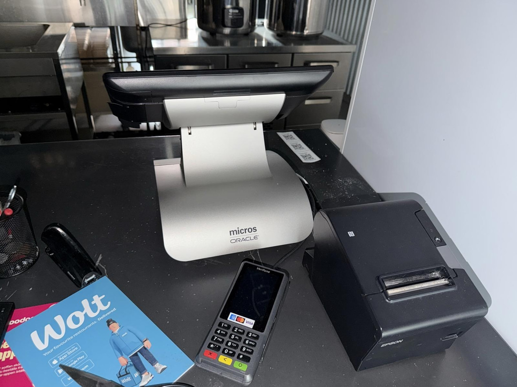 Kassasystem Oracle Micros, iiyama-skärm