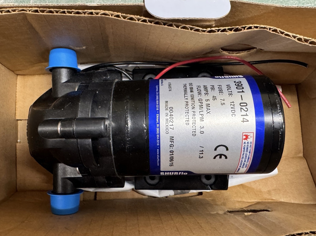 Vattenpump Shurflo Aquaking 3.0, 12V tryckvattenpump 11,3 L/min