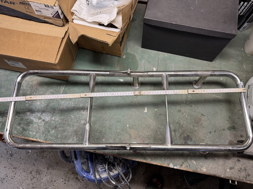 Swim ladder, transom-mounted