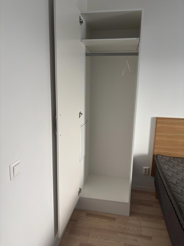 Contents from a fully furnished three-room apartment - see all images for complete contents