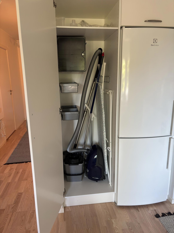 Contents from a fully furnished three-room apartment - see all images for complete contents