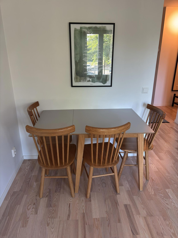 Contents from a fully furnished three-room apartment - see all images for complete contents