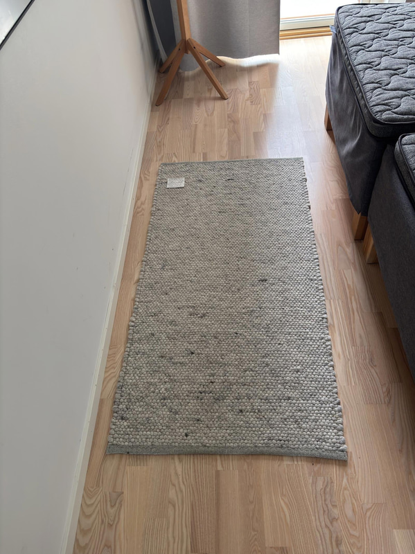 Contents of a fully furnished three-room apartment - see all images for full contents