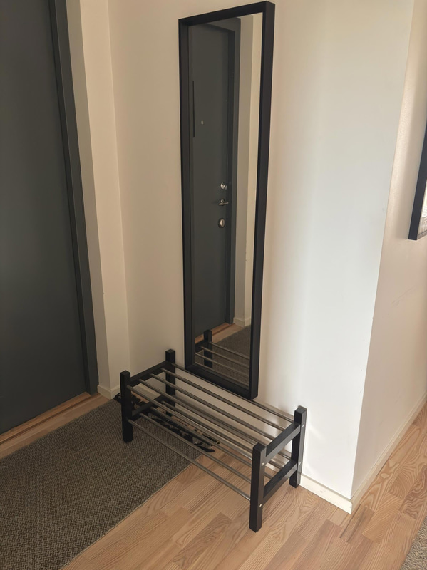Contents of a fully furnished three-room apartment - see all images for full contents