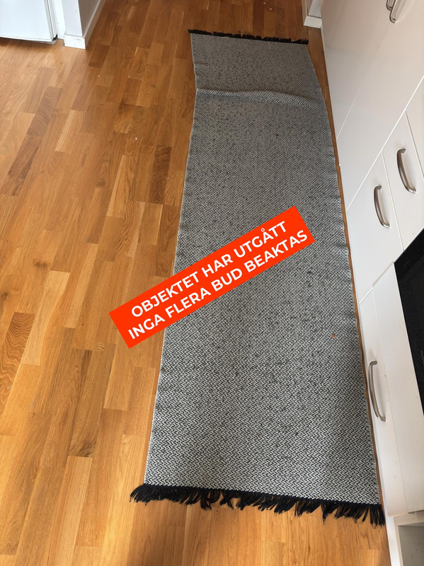 Inventarier till fullt möblerad enrummare - se alla bilder för komplett innehåll