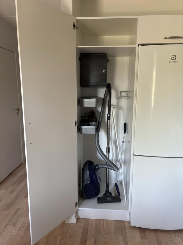 Contents of a fully furnished three-room apartment - see all images for full contents