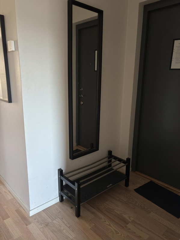 Contents of a fully furnished three-room apartment - see all images for full contents