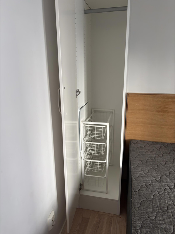 Contents of a fully furnished four-room apartment - see all images for the complete contents