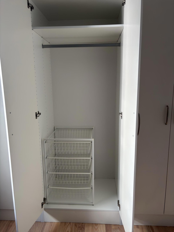 Contents of a fully furnished four-room apartment - see all images for the complete contents