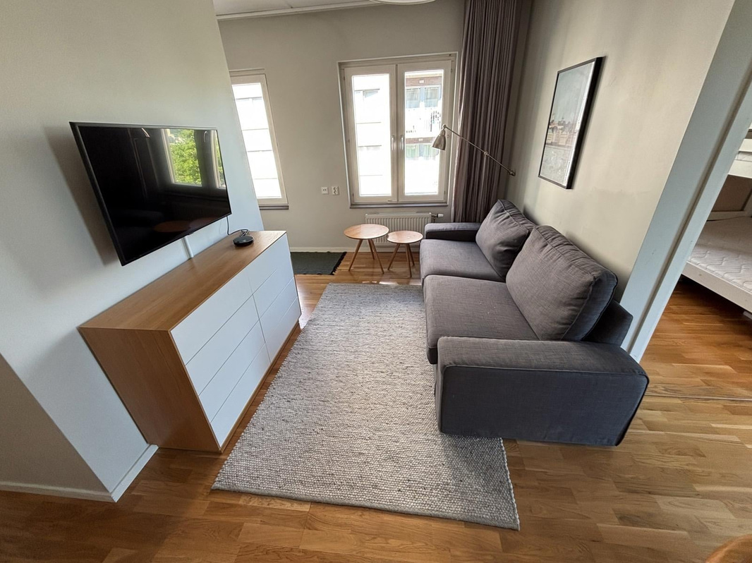 Contents of a fully furnished four-room apartment - see all images for complete contents