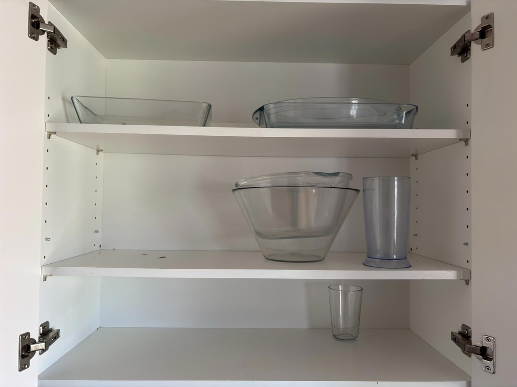 Contents of a fully furnished four-room apartment - see all images for complete contents