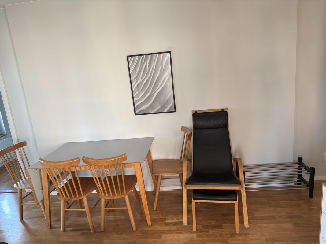 Contents of a fully furnished four-room apartment - see all images for complete contents