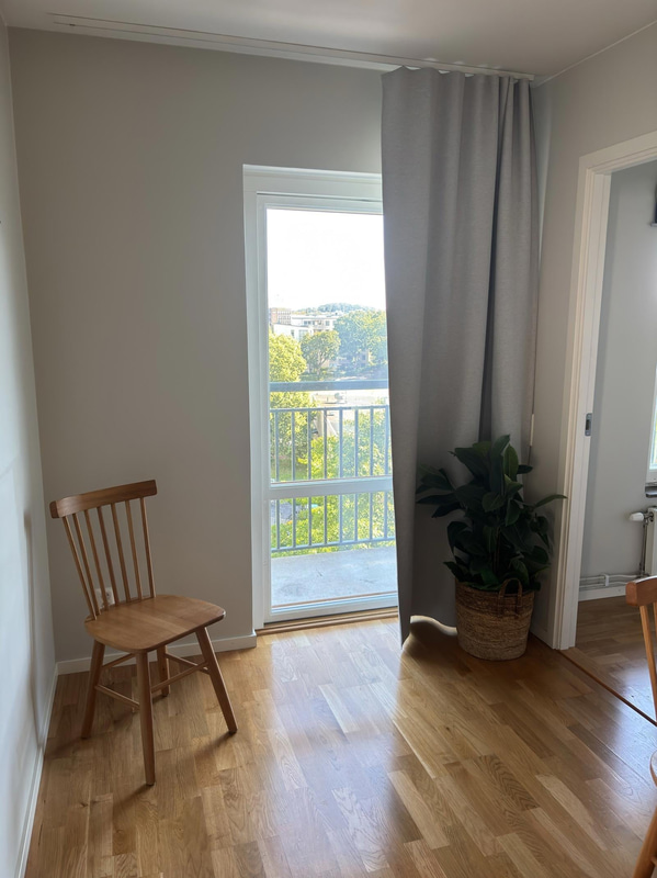 Contents of a fully furnished four-room apartment - see all images for complete contents