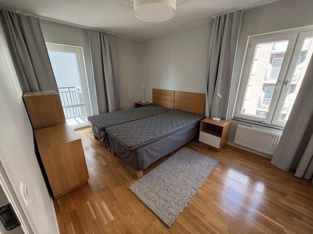 Contents of a fully furnished four-room apartment - see all images for complete contents