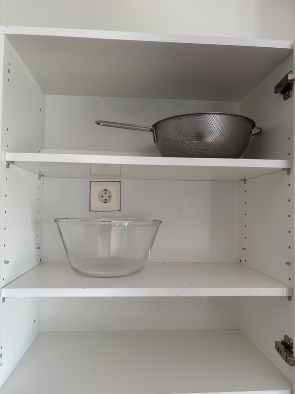 Contents of a fully furnished four-room apartment - see all images for full contents