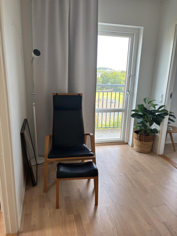 Contents of a fully furnished four-room apartment - see all images for full contents