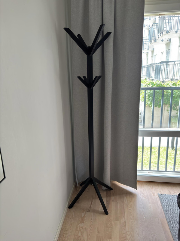 Contents of a fully furnished three-room apartment - see all images for the complete contents