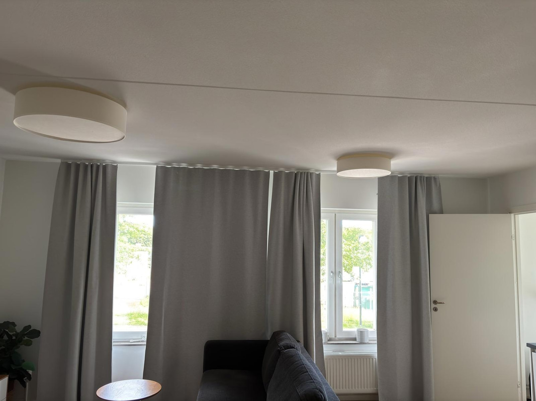 Contents of a fully furnished three-room apartment - see all images for the complete contents