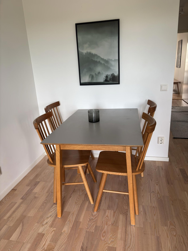 Contents of a fully furnished three-room apartment - see all photos for the full contents