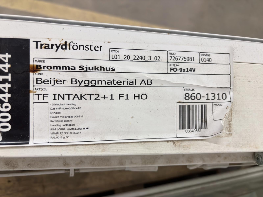 3 Traryd windows, different sizes