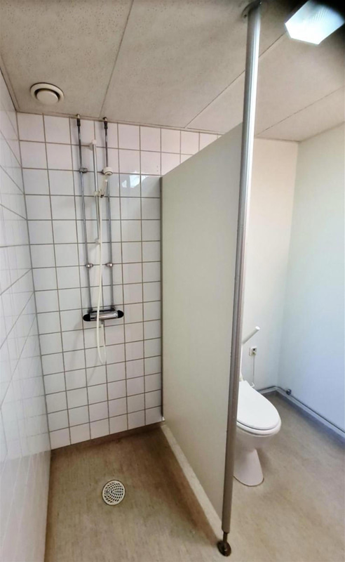 (NEW) 4 pcs. SHOWER SCREENS, AH PRODUCTION