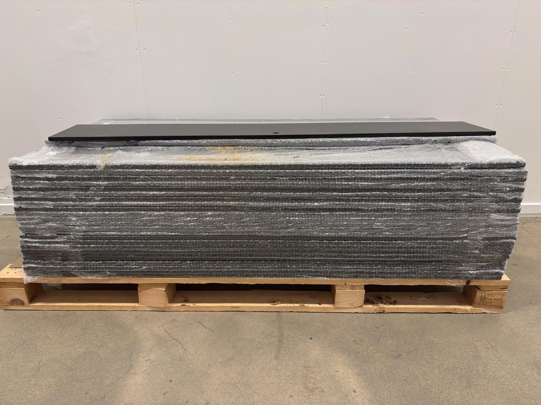 (NEW) Lot of 70 doors for lockers, 300 mm