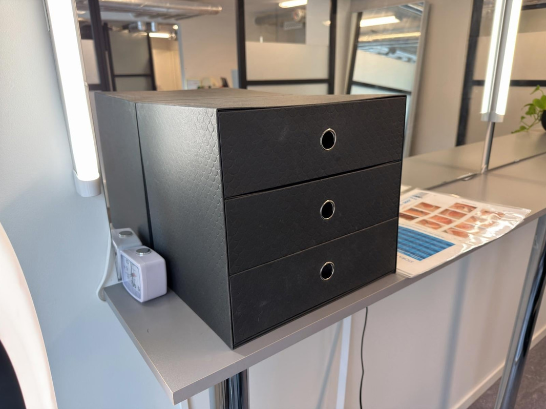 Behandlingsrum med elektrisk behandlingsstol m.m.