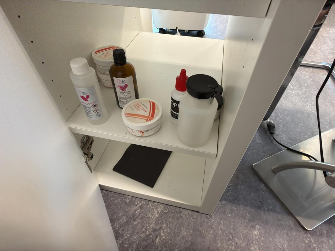 Nagelstation, AC, vägg-tv m.m.