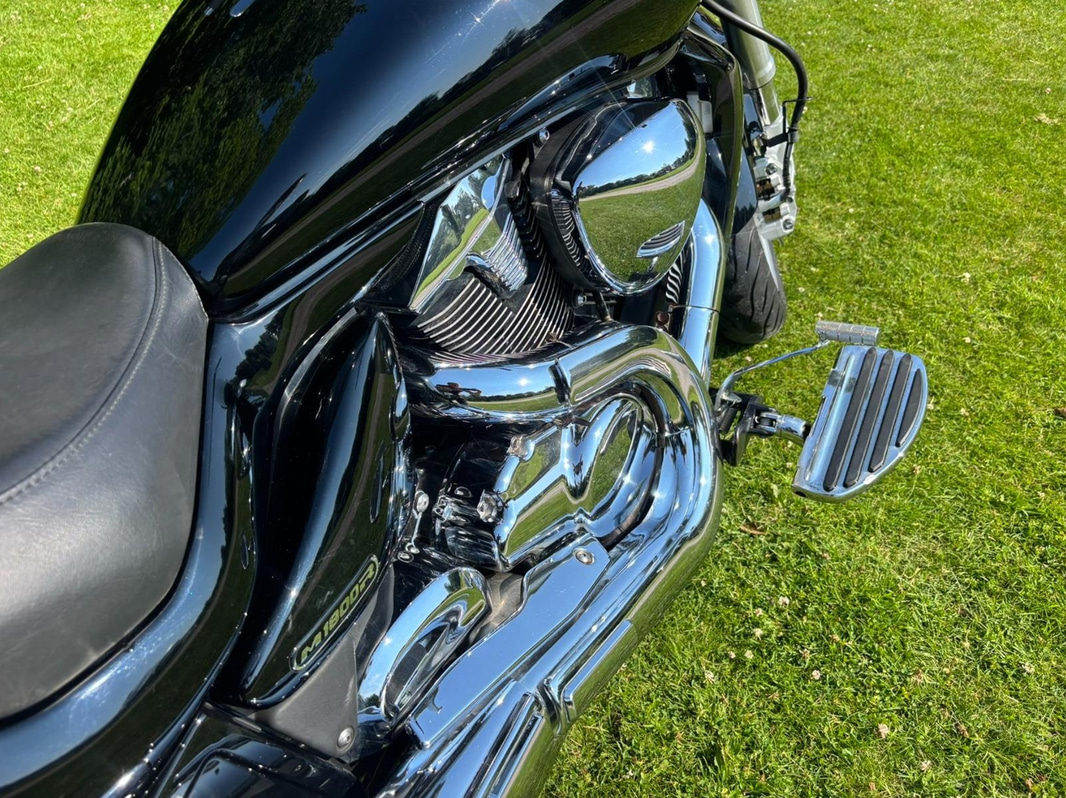 Suzuki M1800R -2006