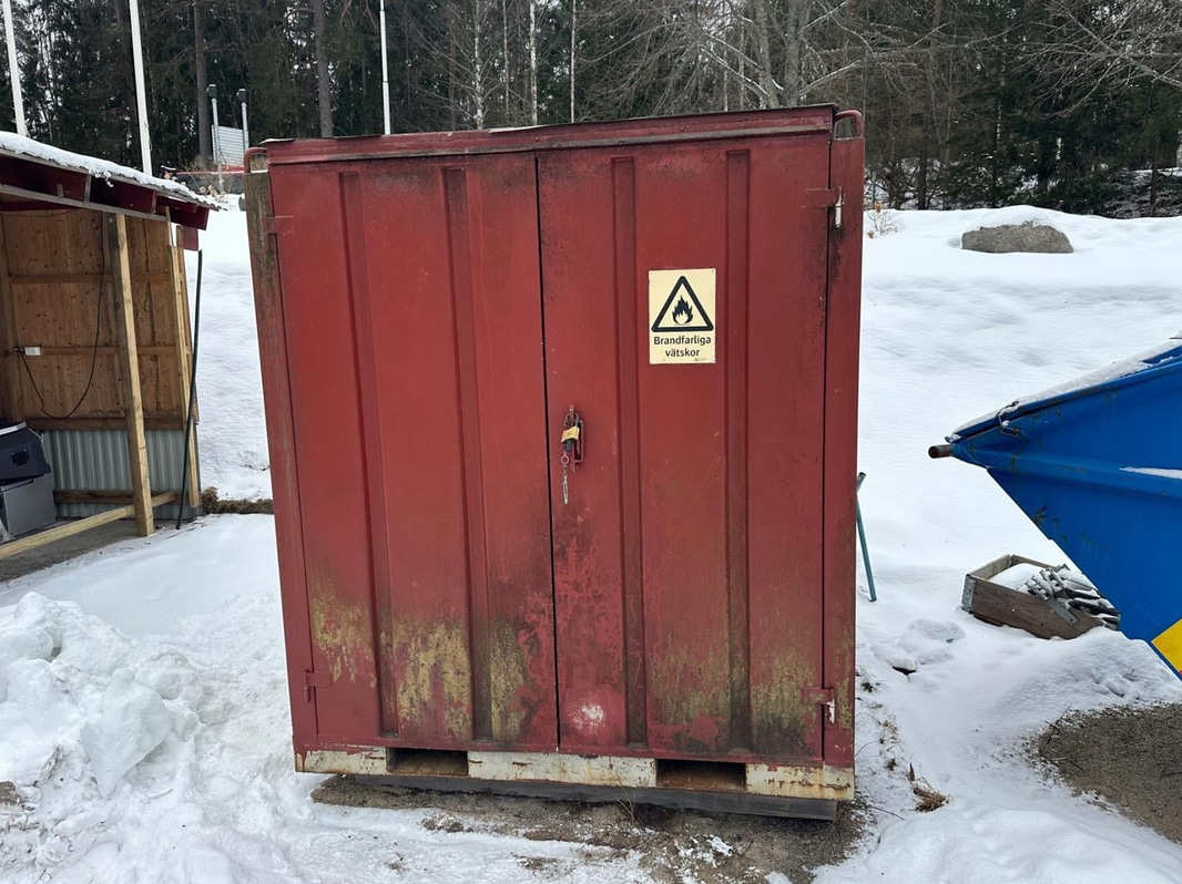 Tankstation i container bensin 1000 lit Diesel 1000 liter godkända tankar och avluftning