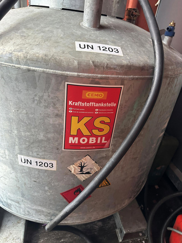 Tankstation i container bensin 1000 lit Diesel 1000 liter godkända tankar och avluftning