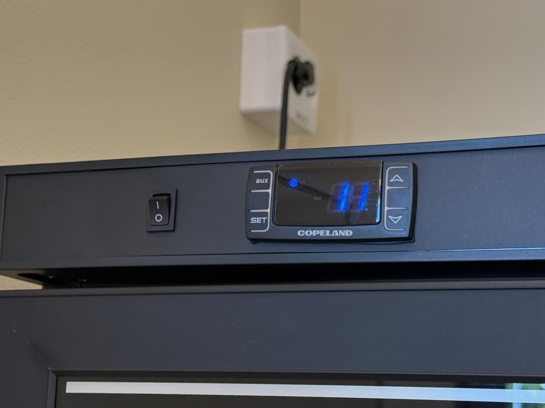 Tefcold UF400VBG freezer - defective