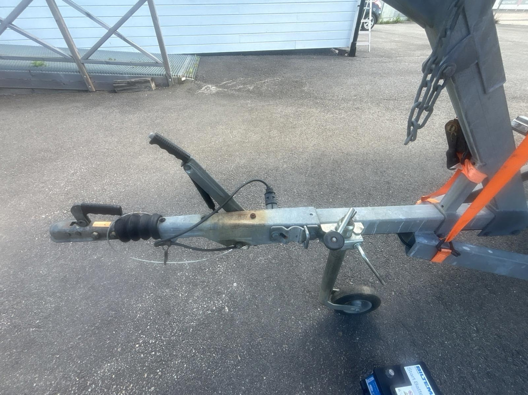 Motorbåt Ryds 530DC med Johnson 70 hk 2-takt. Längd: 5.3 m. -1988