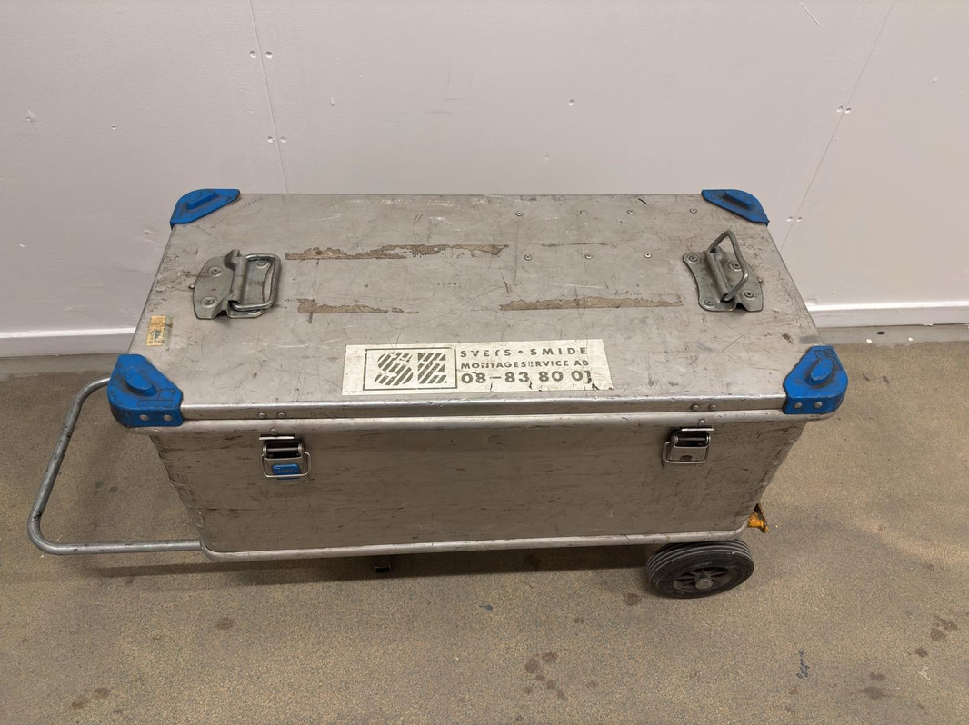 Lot of 30 ASSA ABLOY emergency exit hardware + metal trolley