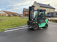 Motviktstruck Mitsubishi FD25 - 1999