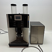 Kaffemaskin WMF 1400 och mjölkkyl Vitrifrigo FG 10l WMFE